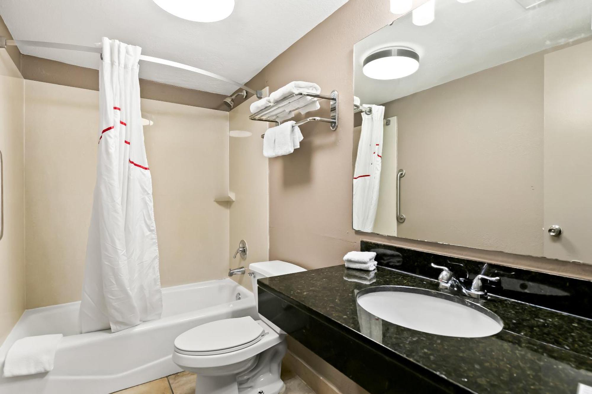 Red Roof Inn & Suites דנקן מראה חיצוני תמונה